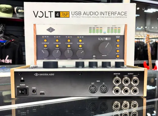 Universal Audio - Volt 476P USB Interface with Compressor 2